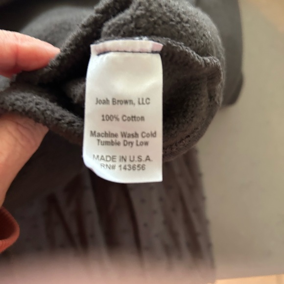 Joah Brown Black Cropped Sweatshirt - Picture 5 of 6